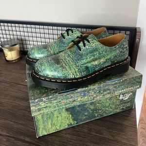 National Art Gallery Dr. Martens